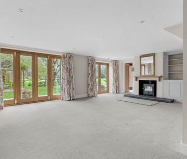 4 BED Barn Conversion To rent - Photo 2