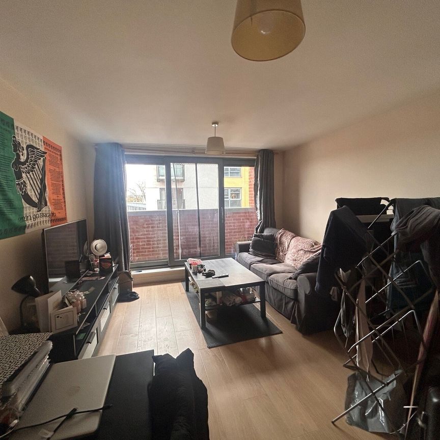 Loates Lane, Watford - Photo 1