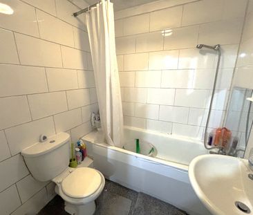 Bury Road, Gosport - Photo 2