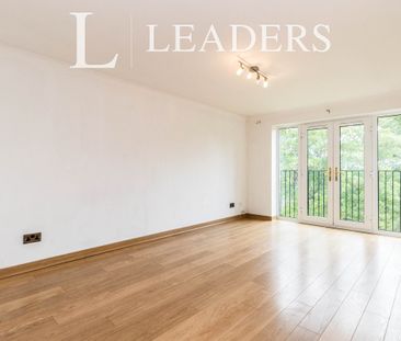 2 bedroom apartment to rent Mallards Reach, Weybridge, KT13 - Photo 2