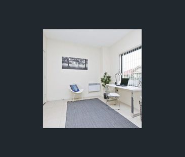 Stunning home - Yarraville Village location - Photo 2