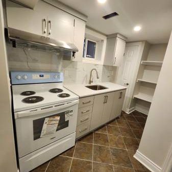 For Rent: Fully Renovated 2-Bedroom Basement Apartment in North York! - Photo 1