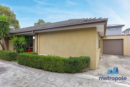 2/36 Bolingbroke Street, PASCOE VALE, VIC - Photo 2