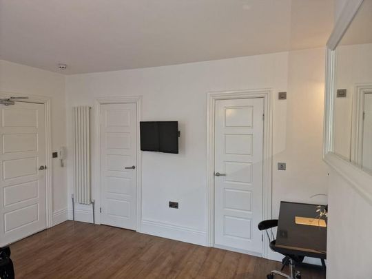 1 bedroom semi-detached house to rent - Photo 1