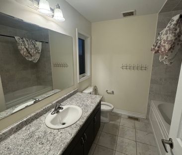 For Lease - 138 Watermill St Street, Kitchener, Ontario - Photo 3