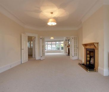 5 bedroom detached house to rent - Photo 1