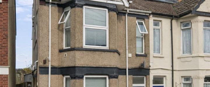 Watling Street, Gillingham ME7, London - Photo 1