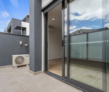 Brand New 2 Bedroom, 2 Bathroom Townhouse - Photo 5