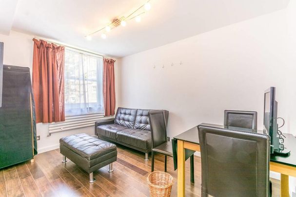 3 bedroom flat to rent - Photo 1