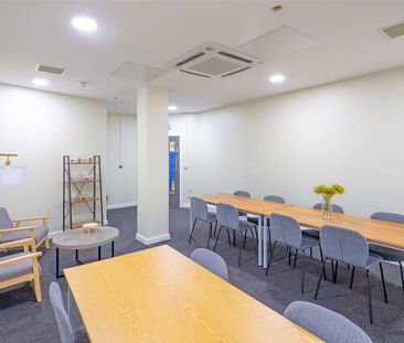 1 bedroom in a flat share to rent - Photo 6