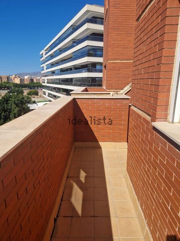 Alquiler de piso en Avenida del Teatro - Photo 5