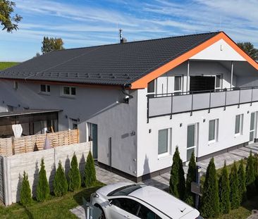 DOBROHOŠŤ- Prenájom 3i zariadeného bytu s predzáhradkou a parkingom - Fotografia 1