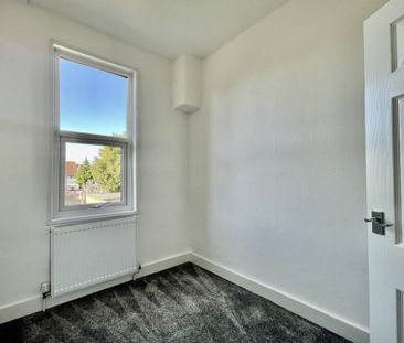 3 bed House Central Avenue, Southend-on-Sea, SS2 - Photo 5