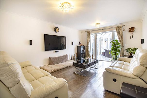 4 bedroom detached house to rent - Photo 1