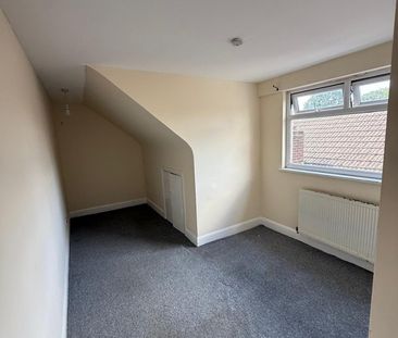 2 Bed Flat, London, HA3 - Photo 2