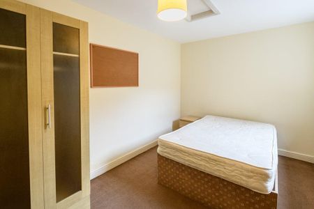 8 bedroom terraced house to rent - Photo 3