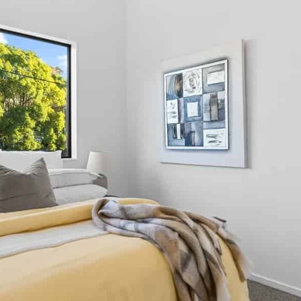 Not your average cookie-cutter townhouse - Photo 1