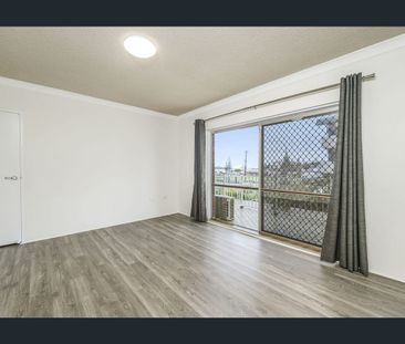 Prime 2-Bedroom Unit in the Heart of Town - Photo 3