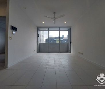 One Bedroom Comfy Apartment in the South Brisbane! - Photo 1