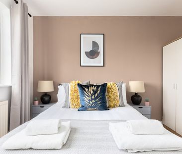 2 Bed Flat, Hamlet Court, W6 - Photo 6