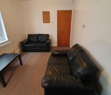 5 bedroom house to rent - Photo 1