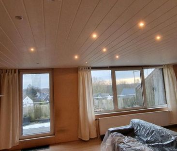 2, 5 Raum Wohnung / grosse Terrasse / Penthouse - Photo 1