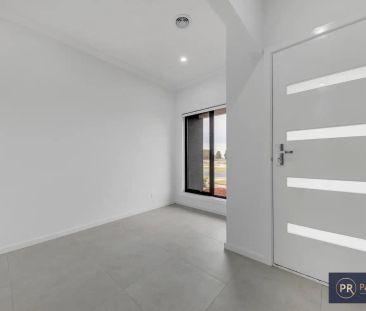 “Exceptional Living in a Brand-New 4 Bedroom House in Wyndham Vale” - Photo 5