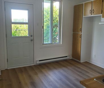 Logement Rénové 3 1/2 - Personne Seule - Photo 1