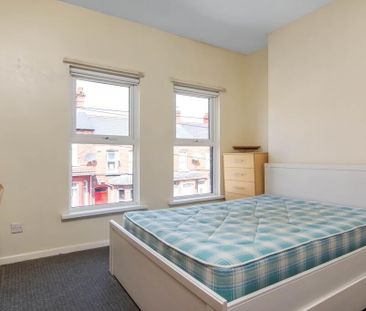 63 Sandhurst Gardens, Belfast, BT9 5AX - Photo 5