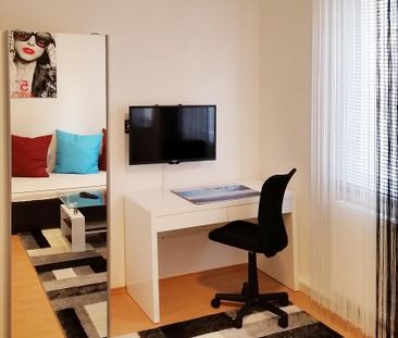 Möbliertes WG-Zimmer in einer großzügigen 5-Zimmer-Wohnung - Photo 3