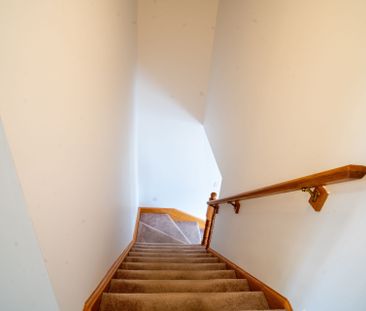 For Lease - 2382 Sequoia Way, Oakville, Ontario - Photo 6