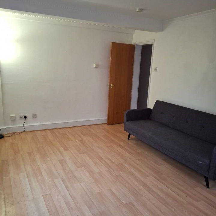 1 Bed Flat, Whiston House, N1 - Photo 1