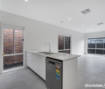 Delightful Family Home! - Photo 1