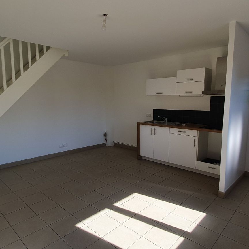 Location Appartement 2 pièces 31m² MAING 59233 - Photo 1