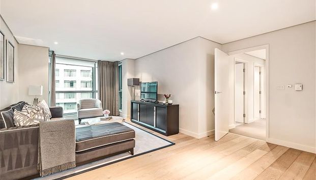 Merchant Square East, Paddington Basin, London - Photo 1