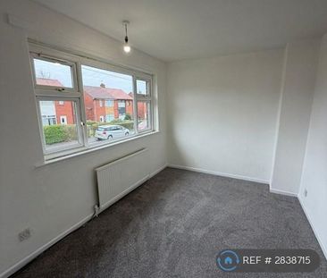 2 bedroom semi-detached house to rent - Photo 3