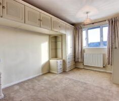 3 BEDROOM House - Semi-Detached - Photo 4