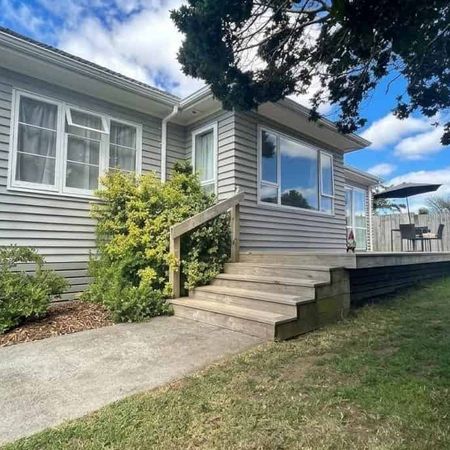 Tidy Family Home - Photo 4