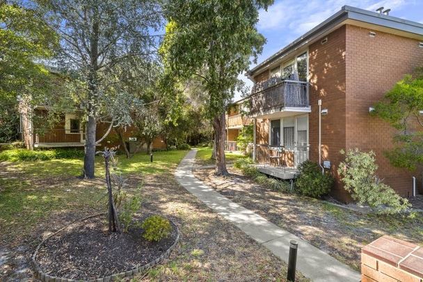 12 / 14 McMillan St, Elsternwick - Photo 1