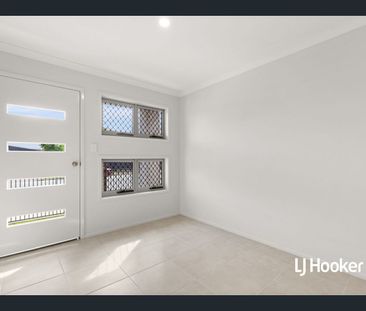 Modern Comfort in a Convenient Location! - Photo 3