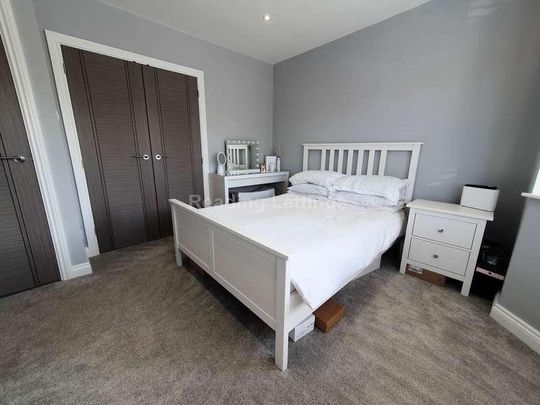 Meadow Road, Earley, RG6 - Photo 1