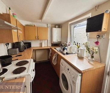 3 bedroom terraced house to rent - Photo 5