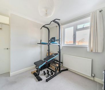 Terraced House to rent on - Photo 6