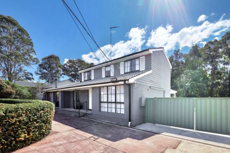 Spacious Family Living with Poolside Entertaining in the Heart of Mulgoa - Photo 5