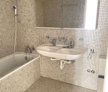 Wir bieten eine renovierte Wohnung im Zentrum von Wollishofen an. - Photo 5