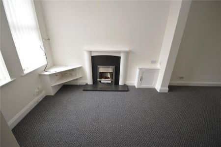 2 bedroom end of terrace house to rent - Photo 3