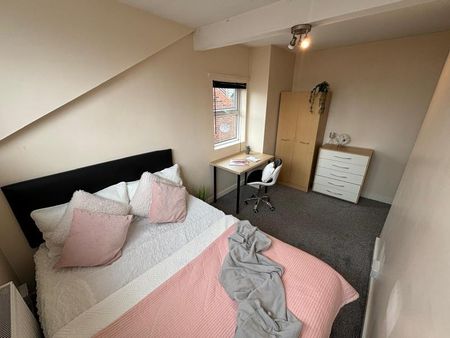 3 bedroom end of terrace house to rent - Photo 5