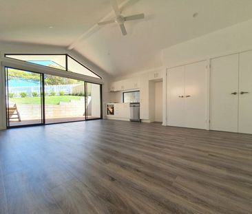 Beautiful Cottage In Prime Location - Walk To Bangalow Village - Photo 2
