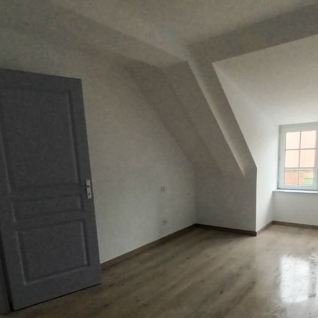 Une maison à usage d'habitation avec garage Disponible 1er Juin - Photo 1