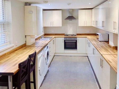 6 Bed Student House in Saxony Road, Kensington L7 available for 24/25! - Photo 5